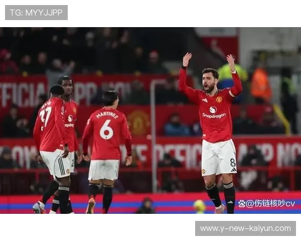 曼联禁区解围不彻底，伯恩茅斯抓住二点机会